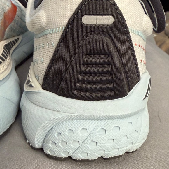 Brooks Adrenaline 21 Shoes in Orange and Light Blue - Picture 6 of 8